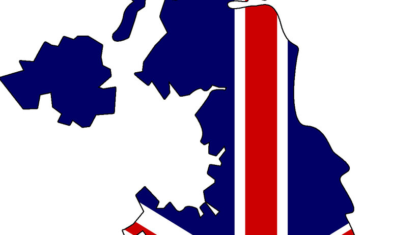 Die Grafik zeigt die Umrisse Großbritanniens mit britischer Flagge.
