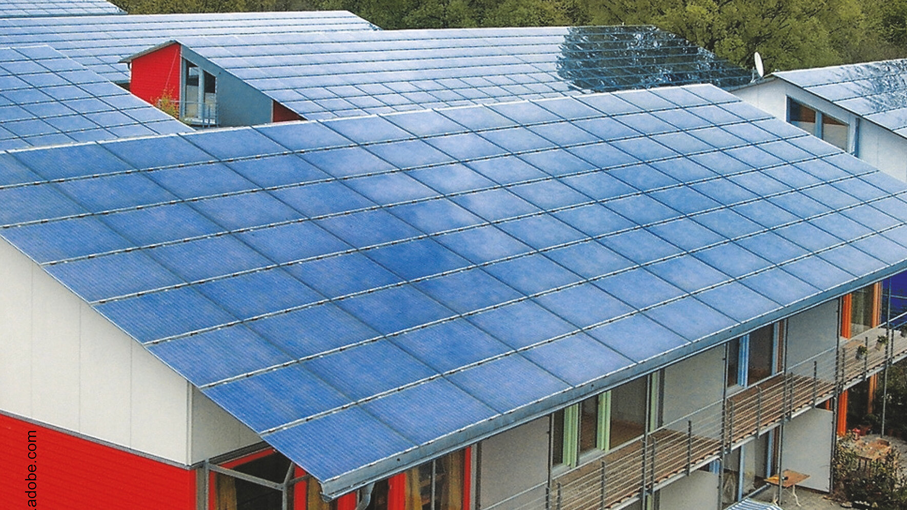 Hausdächer mit Photovoltaikanlagen 